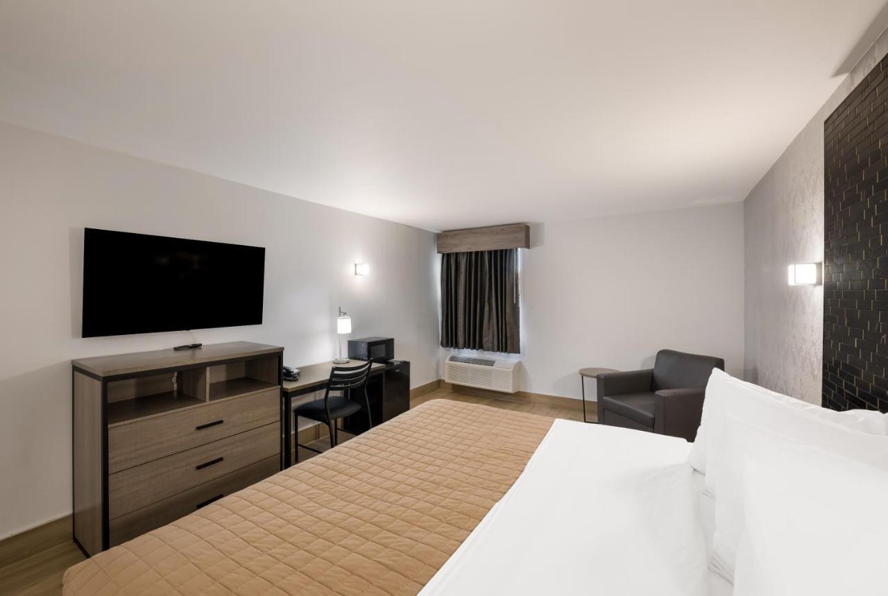 Essence Express Wayne Hotel Exterior foto